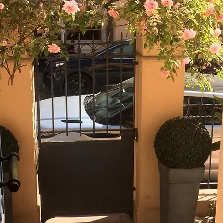 Au Petit Marius Κάννες